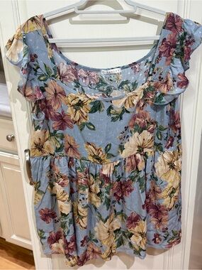 Blakeley Floral Scoop Neck Top in Pastel Florals